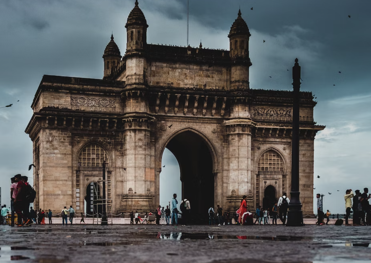 14 Best Swimming Classes in Mumbai with Prices Dive into Fitness